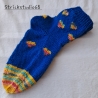 Kindersocken - Gr. 32/33 - handgestrickt - mit Herzen - blau/bunt