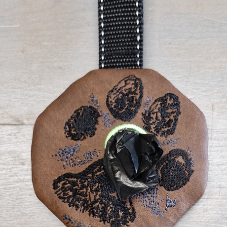 PooBag - Tütenspender - Motiv 1 - Ranon Pfote - 11x11 cm