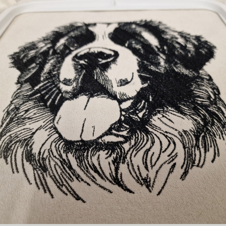 NEU Stickdatei Bernhardiner Magic Hund 