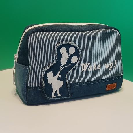 Upcycling Jeans Kulturtasche groß mit Motiv
