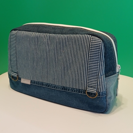 Upcycling Jeans Kulturtasche groß mit Motiv