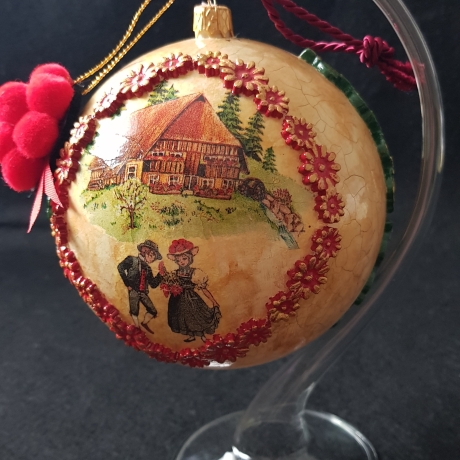 DIE HEIMAT AUF DER KUGEL Ø12cm - Hirschpaar und Haus