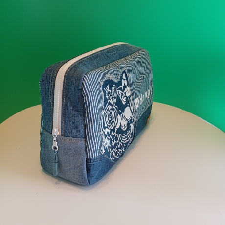 Upcycling Jeans Kulturtasche groß mit Motiv