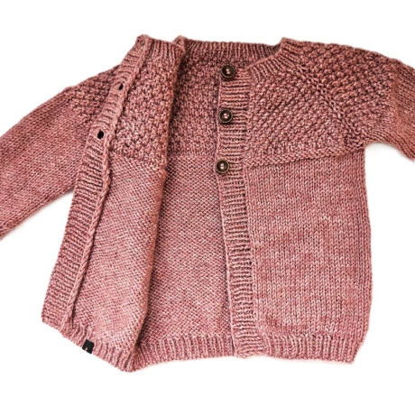 Strickjacke Baby aus Merino Blush Größe 86/92