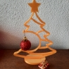 goldener Weihnachtsbaum zur Dekoration