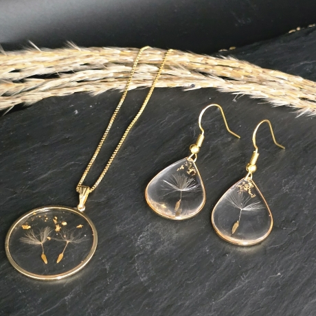 Blütenschmuckset mit echten Blüten aus Epoxidharz