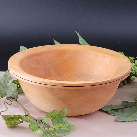 Handgemachte Schale Aus Lindenholz