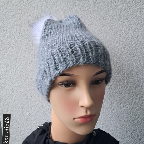 Strickmütze mit Pompon - KU 48 - 52 cm - grau/grün Glitzer