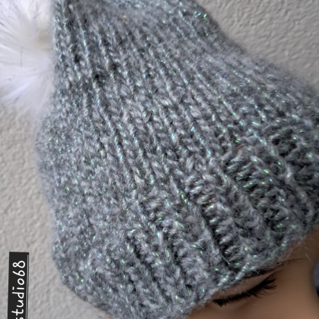 Strickmütze mit Pompon - KU 48 - 52 cm - grau/grün Glitzer