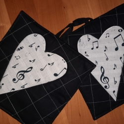 Noten - Herz - Topflappen in schwarz-weiß