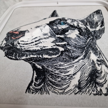NEU Stickdatei Applikation Bullterrier Chiquita