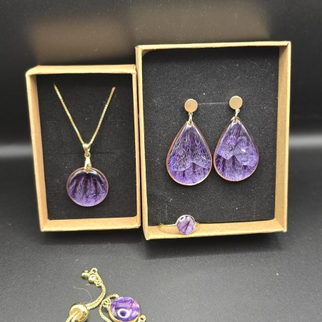 Blütenschmuckset mit echten Blüten aus Epoxidharz