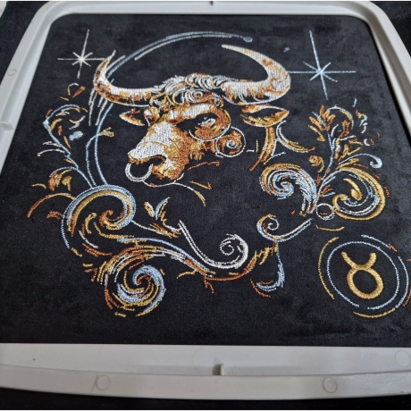 Neu Stickdatei Sternzeichen Stier LunaChild Zodiak