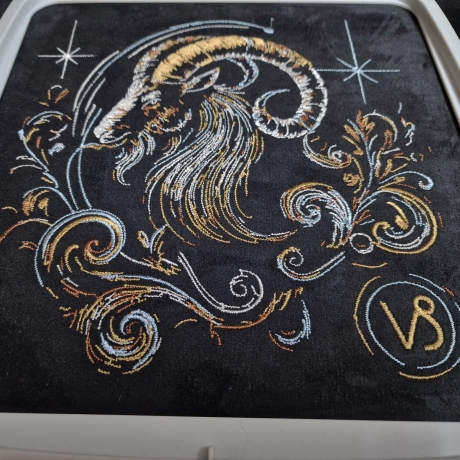 Neu Stickdatei Sternzeichen Steinbock LunaChild Zodiak