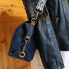 Upcycling Jeanstasche mit breitem bunten Schulterriemen