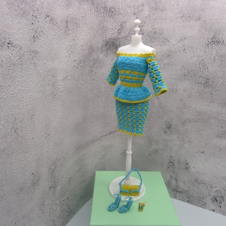 Handgehäkeltes Outfit für 1:6 Modepuppen (Barbie, Steffi)