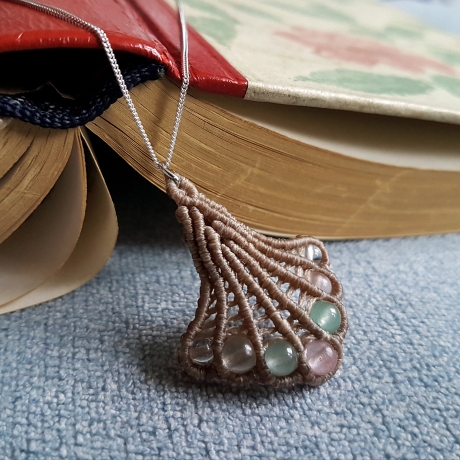 Makramee Kette • Jugendstil Schmuck • Boho Edelstein Kette