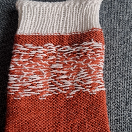 Socken Gr. 38/39 Katzenmotiv weiß und terracotta
