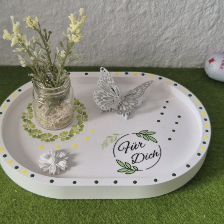 Frühlingsset mit Schmetterling und Blumen