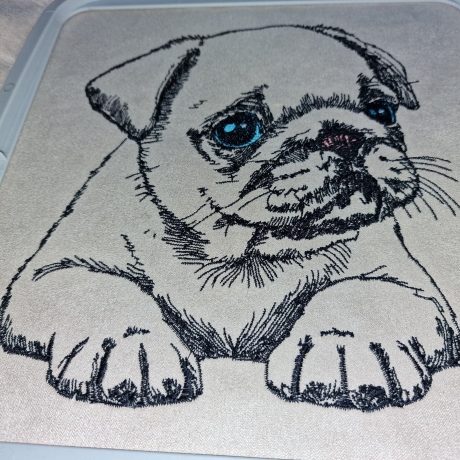 NEU Stickdatei Mops Welpe Daisy Hund realistisch