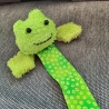 Grünes Frosch Lesezeichen mit grünem Stoffband