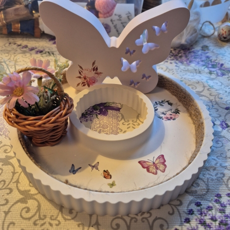 Frühlingsset mit Schmetterling und Blumenkörbchen