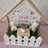 Handgemachtes Haus mit Garten