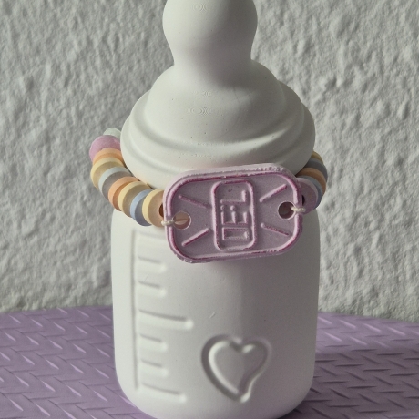 Nukki Flasche mit Süßigkeiten gefüllt