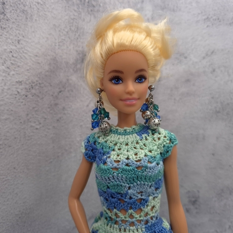 Buntes Puppenkleid und Zubehör für 1:6 Puppen (Barbie, Steffi)