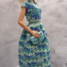 Buntes Puppenkleid und Zubehör für 1:6 Puppen (Barbie, Steffi)