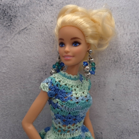 Buntes Puppenkleid und Zubehör für 1:6 Puppen (Barbie, Steffi)