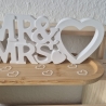 Mr.&Mrs. Schriftzug mit Holzuntersetzer