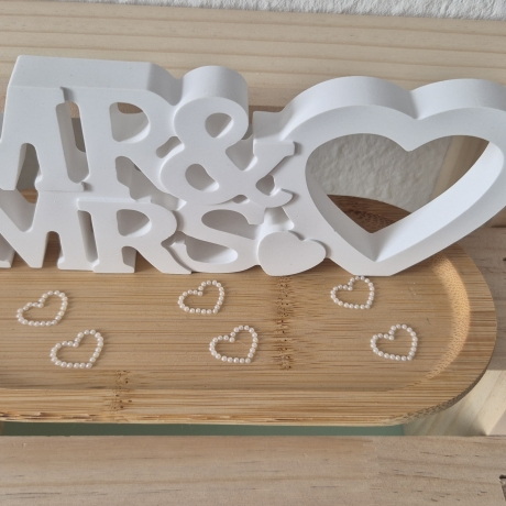 Mr.&Mrs. Schriftzug mit Holzuntersetzer