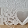 Mr.&Mrs. Schriftzug mit Holzuntersetzer