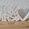 Mr.&Mrs. Schriftzug mit Holzuntersetzer