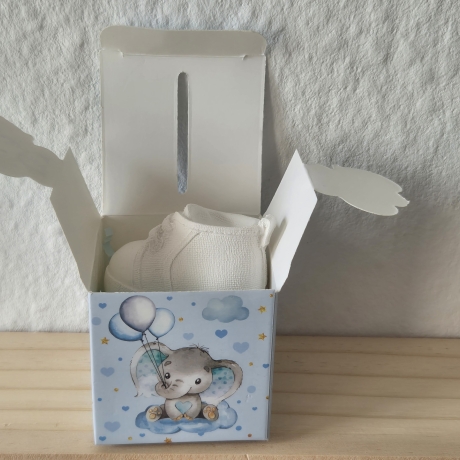 Kleiner Schuh mit Geschenkbox