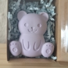 Kleine Geschenkboxen mit verschiedenen Inhalten