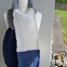 Schal - handgestrickt - leicht und wärmend-unregelmäßige Streifen