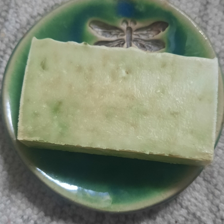 Brennessel Duschseife vegan mit Avocadoöl 