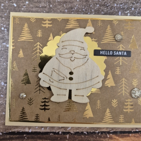 Weihnachtskarte mit Weihnachtsmann aus Holz