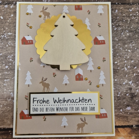 Weihnachtskarte mit Tannenbaum aus Holz