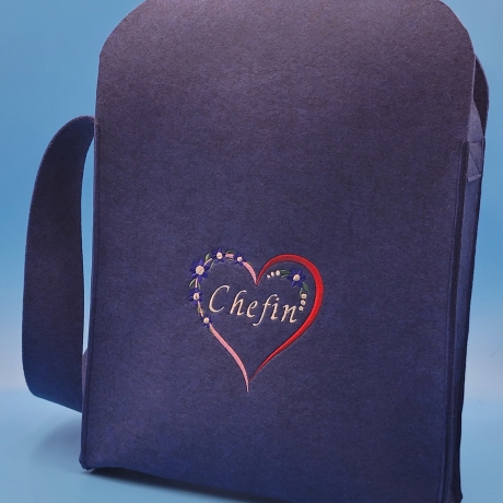 Schultertasche aus Nadelfilz