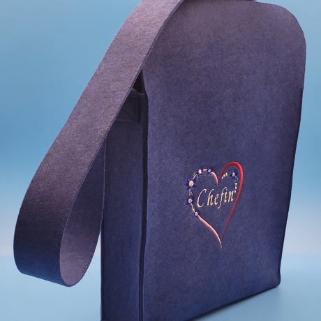 Schultertasche aus Nadelfilz