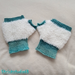 Handstulpen in Felloptik - türkis/weiß  Gr. S/M