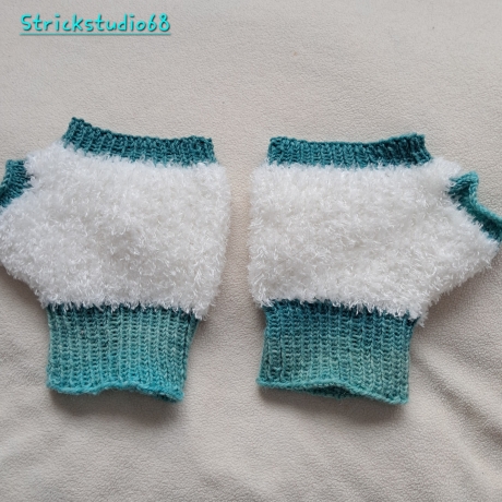 Handstulpen in Felloptik - türkis/weiß  Gr. S/M