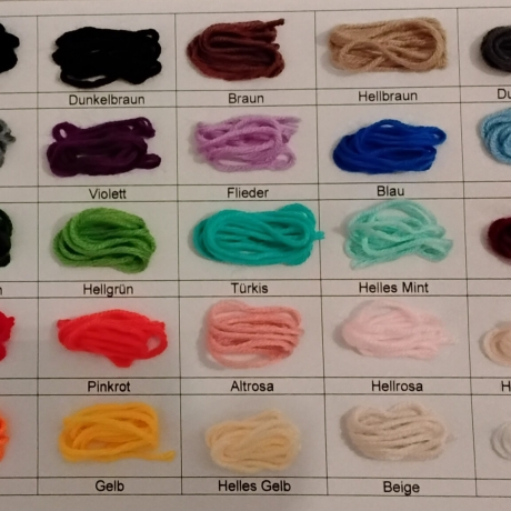 Gehäkelter Knochen-Schlüsselanhänger