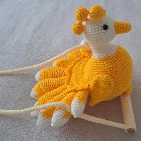 Dekorationsartikel: Vogel auf der Schaukel