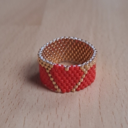 Ring aus Miyuki Delicas, gold/rot,Herz, Unikat
