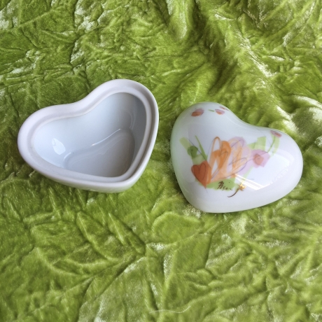 Frühling, Herzen, Leichtigkeit - modern interpretiert.