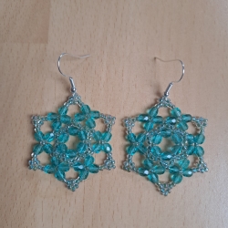 Ohrringe aus Perlen, smaragdgrün, Glasschliffp, Handarbeit